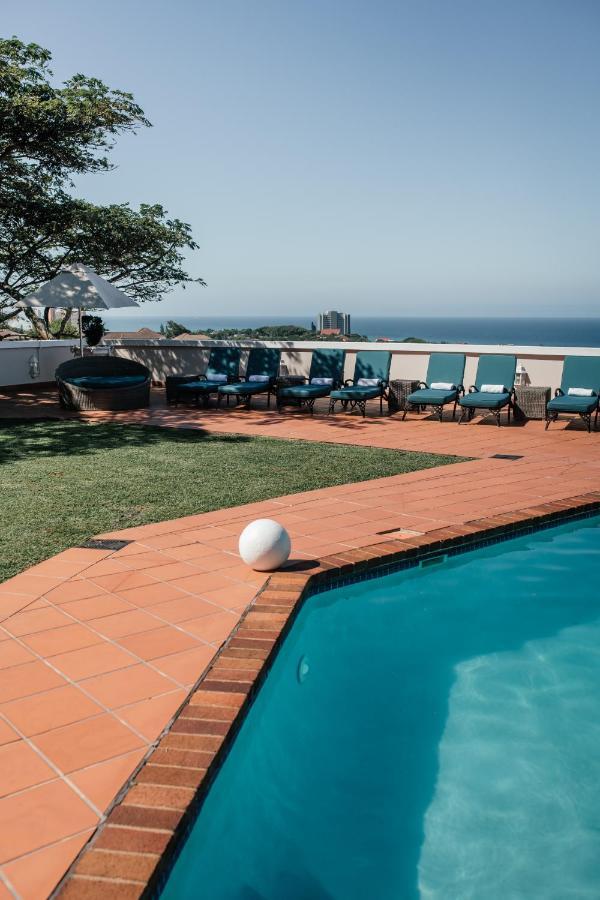 The View Boutique Hotel & Spa Amanzimtoti Luaran gambar The swimming pool at the Oyster Box
