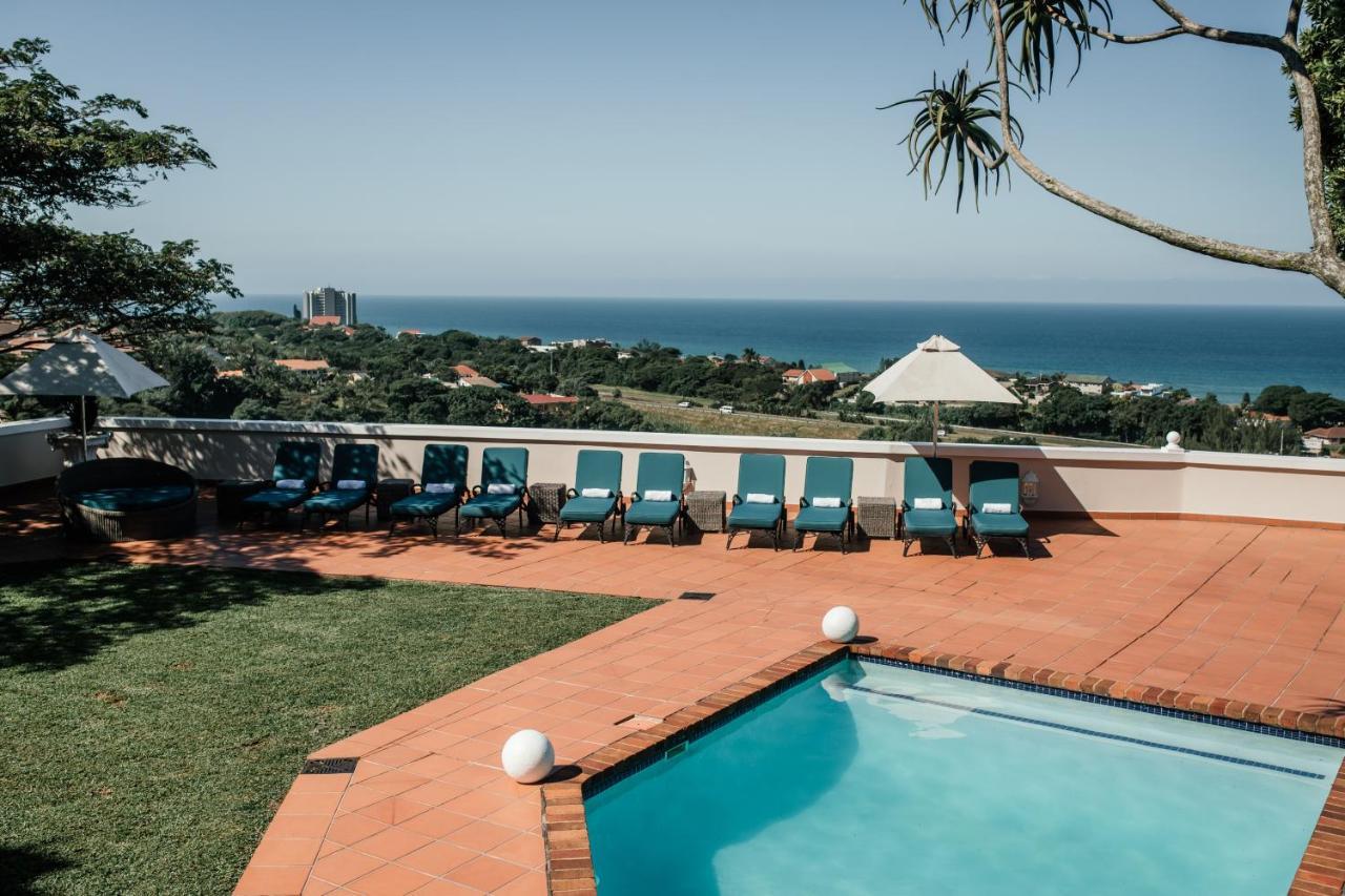 The View Boutique Hotel & Spa Amanzimtoti Luaran gambar View from the pool at the Oyster Box Hotel